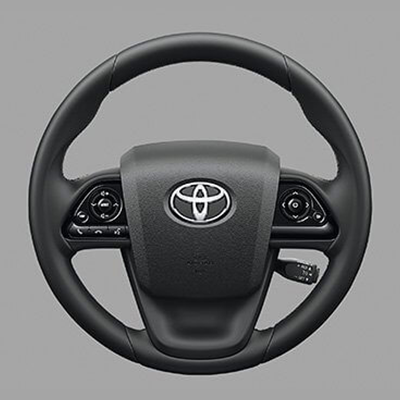 Volante 
 Forrado en cuero y adaptable al piloto en altura y profundidad. Con controles para el audio, la conexión Bluetooth, el panel multi-información y la velocidad crucero.